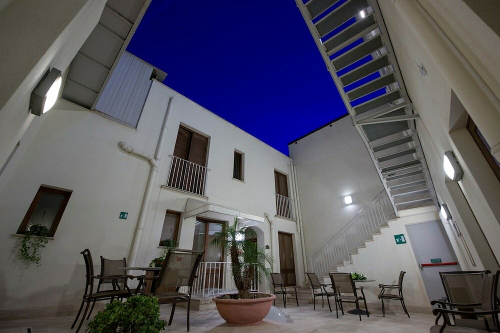 Фото Hotel Centrale