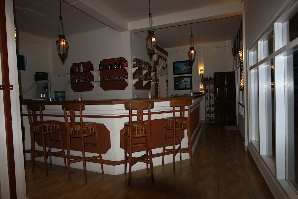 Фото Chonos Hotel Lovina