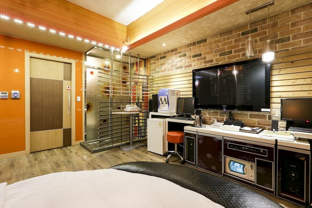 Фото Koam Tourist Hotel