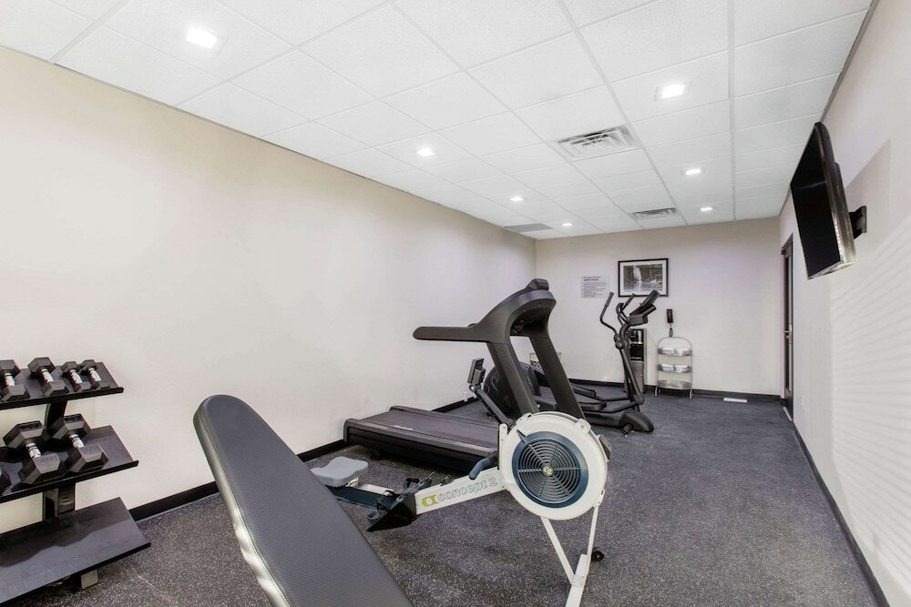 Фото Mainstay Suites