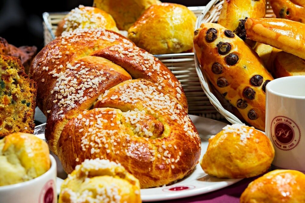 Фото Le Pere Leon Hotel