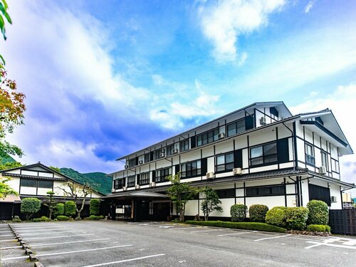 Гостиница Yufuin Yawaraginosato Yadoya в Префектуре Оита