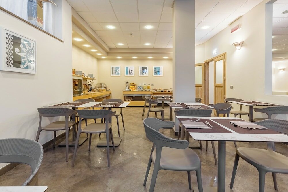 Фото Hotel Domomea