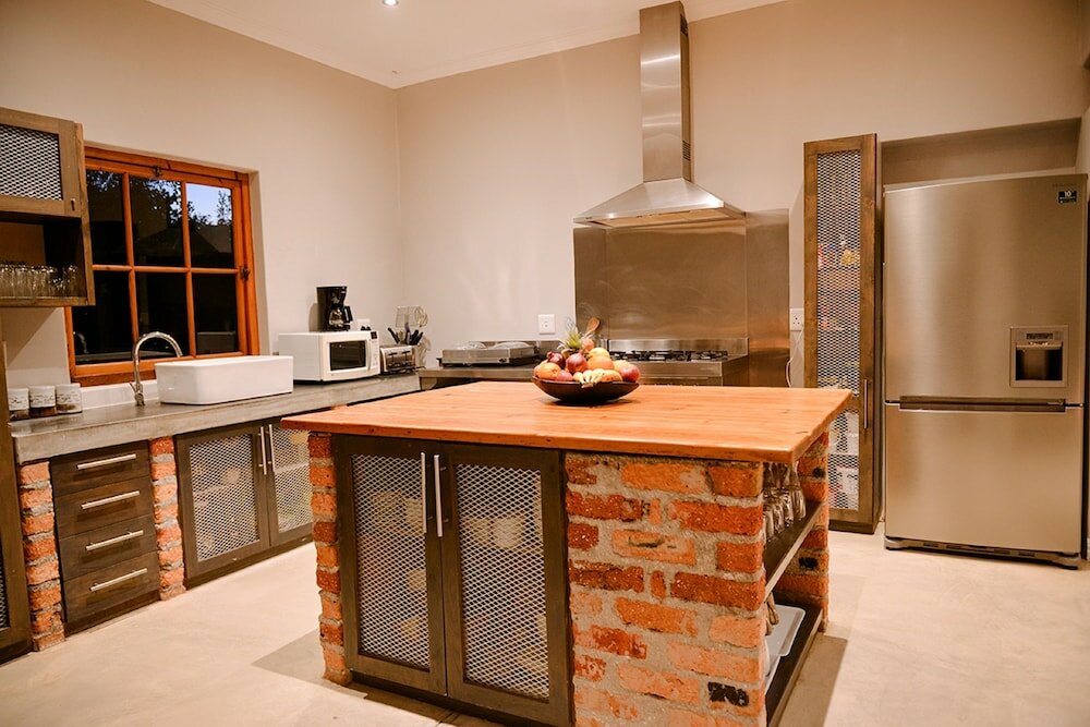 Фото Two Fat Owls Guesthouse