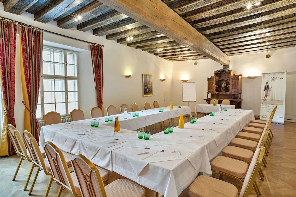 Фото Radisson Blu Hotel Altstadt, Salzburg