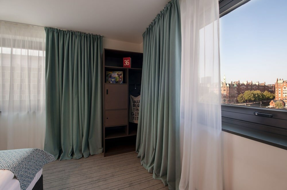Фото Pierdrei Hotel HafenCity Hamburg