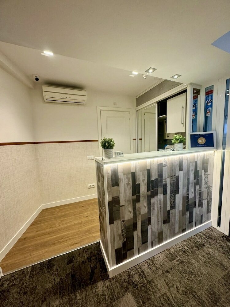 Фото Far Home Gran Vía