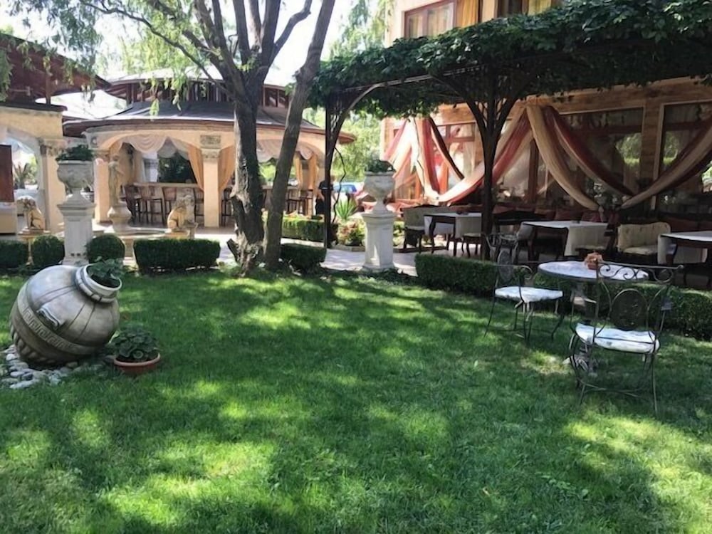 Фото Golden Pearl Hotel