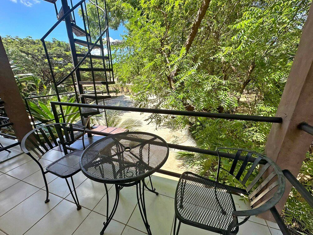 Фото Surf Ranch Hotel & Resort