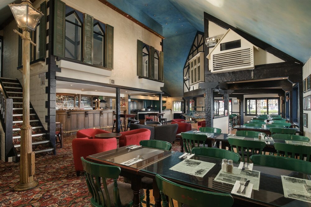 Фото The Surrey Hotel
