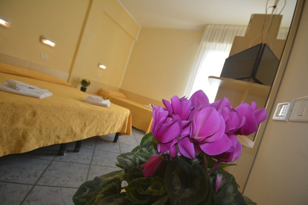 Фото Hotel Corona