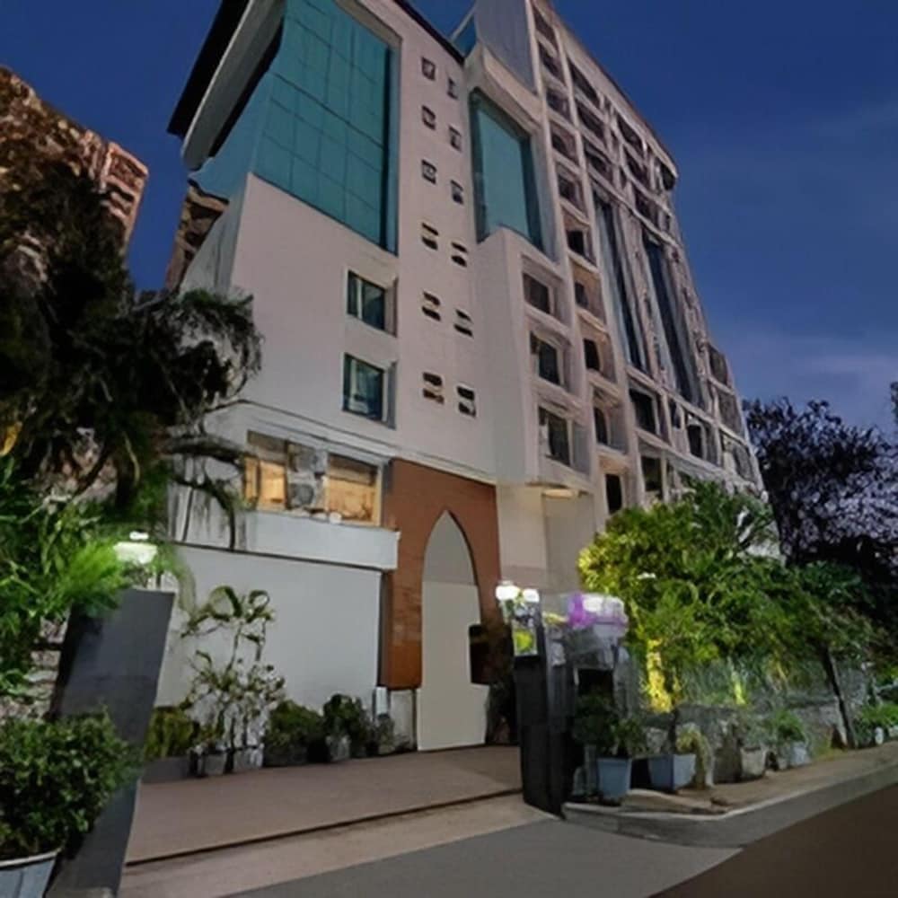 Фото отеля 1