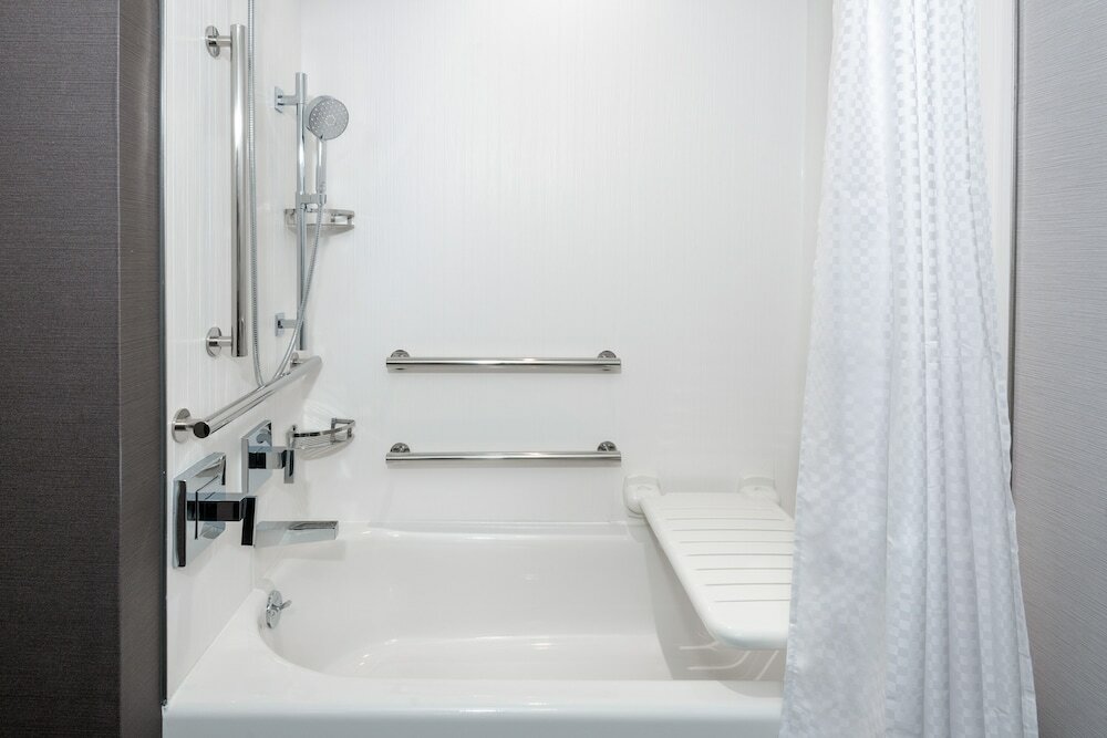 Фото Courtyard by Marriott Atlanta Midtown