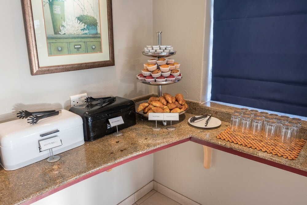 Фото Road Lodge East London