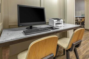 Гостиница Residence Inn by Marriott Indianapolis Downtown on the Canal