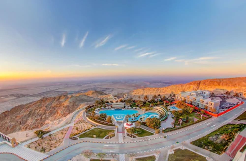 Фото Oryx Grand Hotel Jebel Hafeet