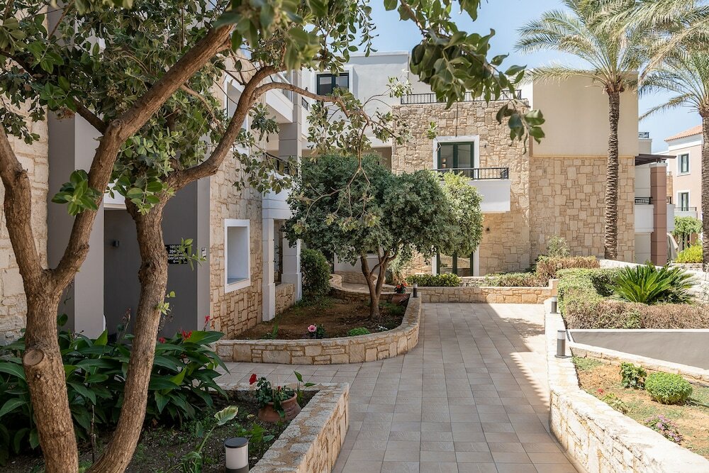 Фото Athina Suites Platanias