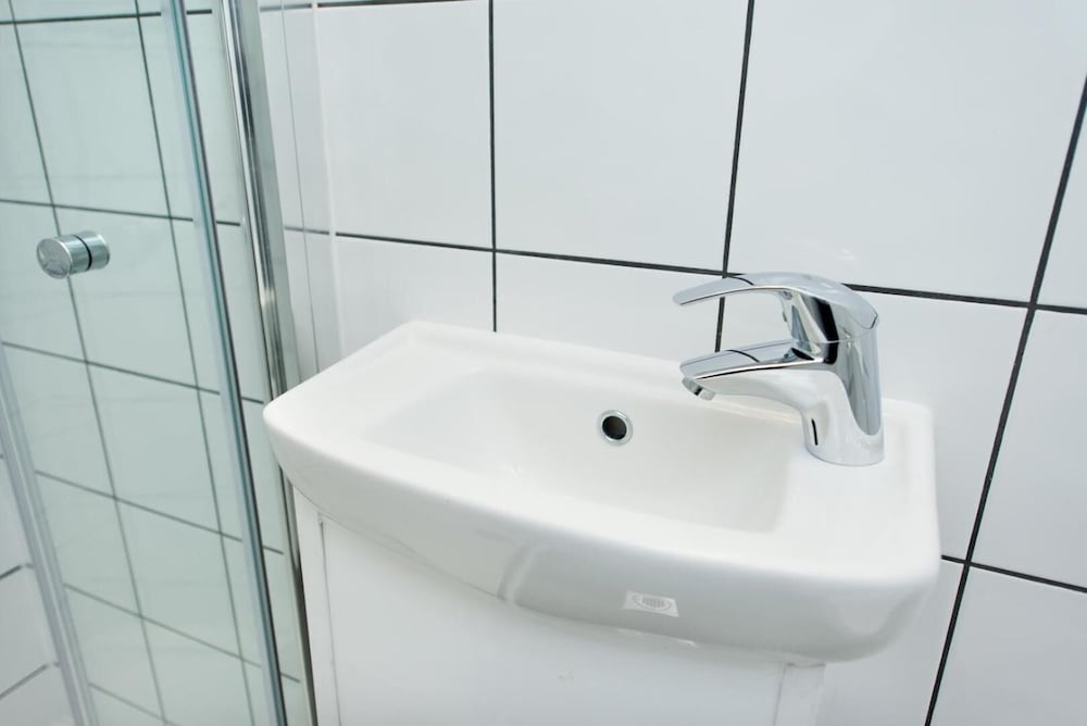 Фото The Angus Hotel