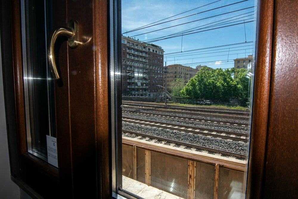 Фото Crossroad Hotel