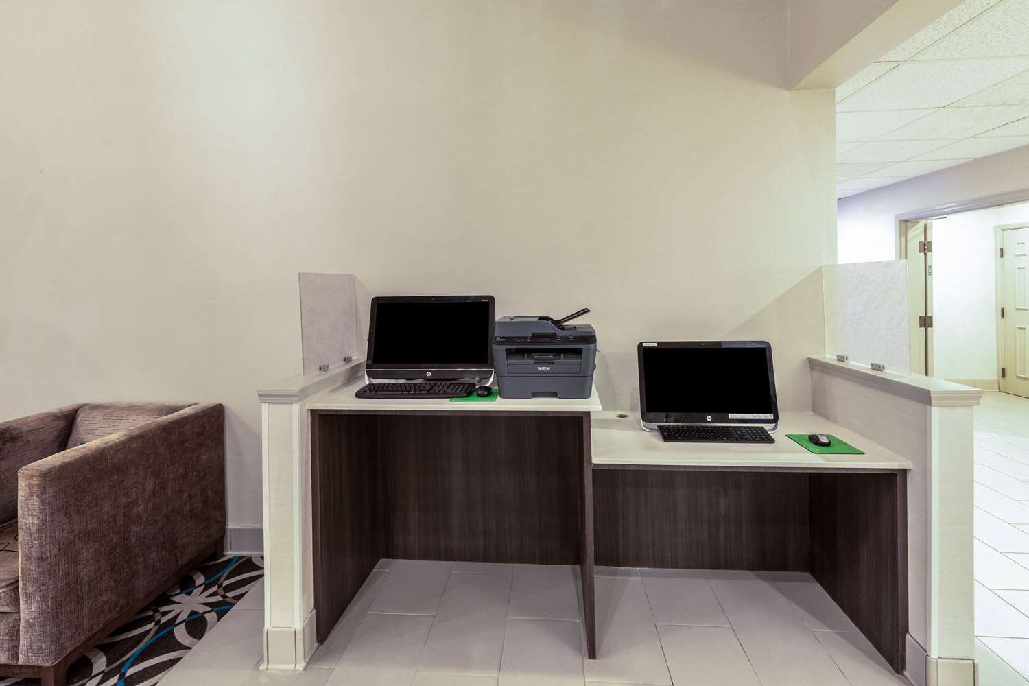 Фото La Quinta Inn & Suites by Wyndham Rockwall