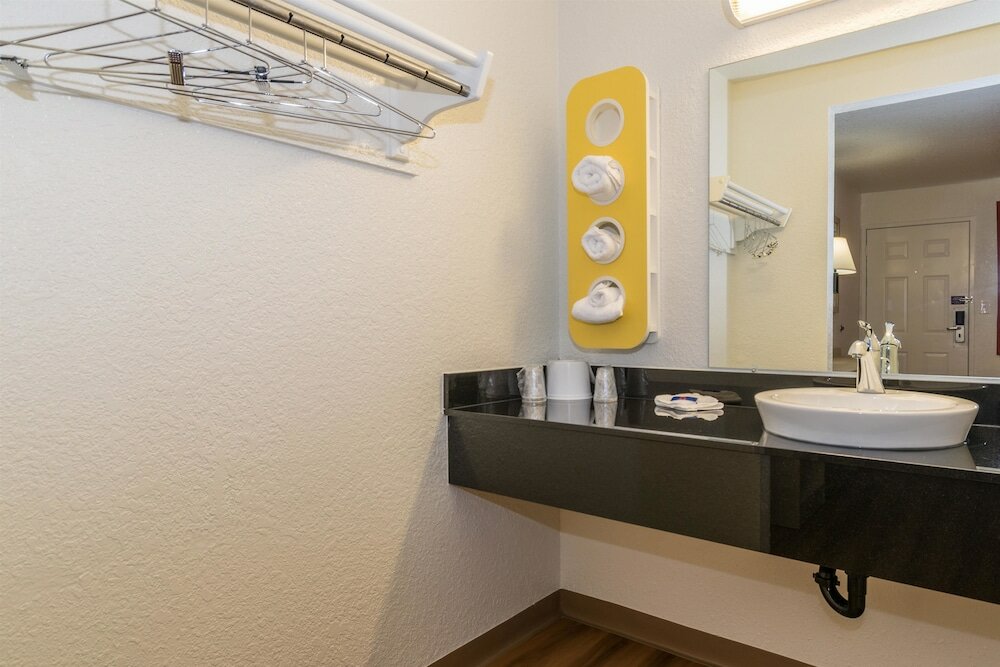 Фото Motel 6 Anaheim, Ca - Fullerton East