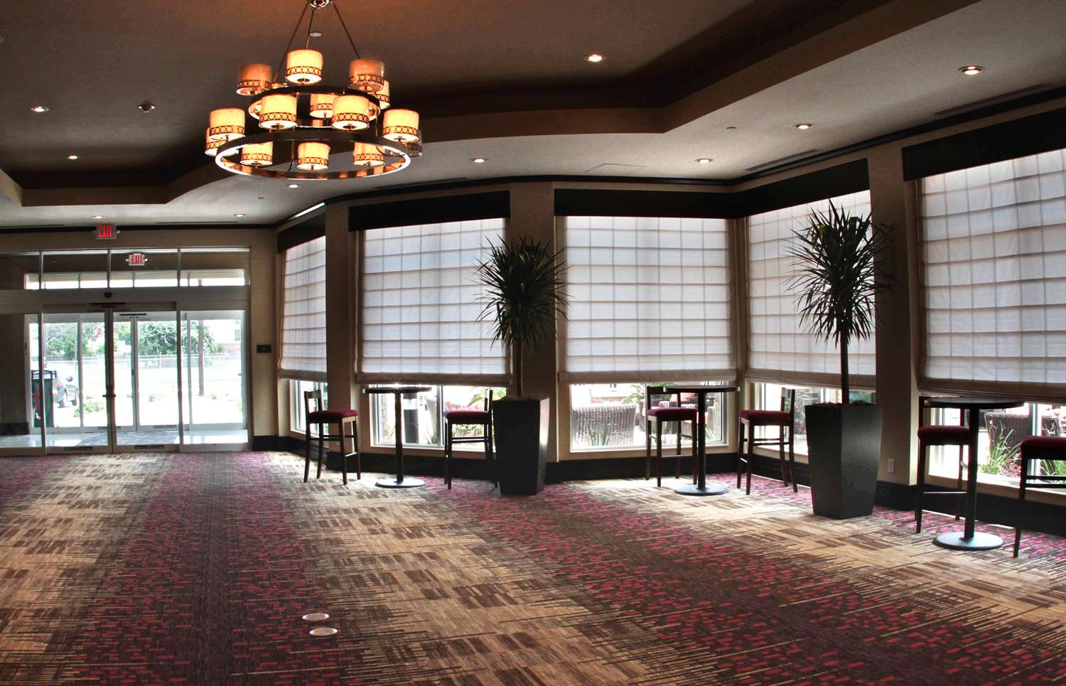 Фото Hilton Garden Inn Victoria