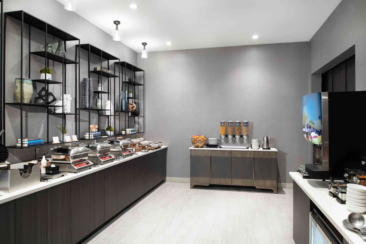 Фото Homewood Suites by Hilton Boston Logan Airport Chelsea