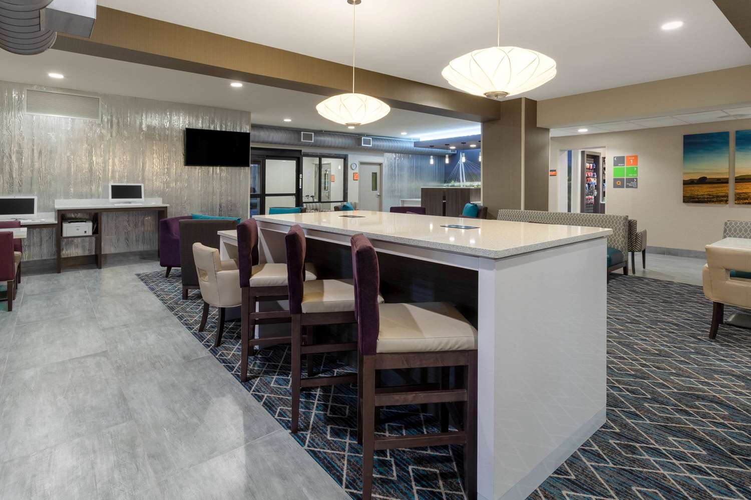 Фото La Quinta Inn & Suites by Wyndham Wichita Airport