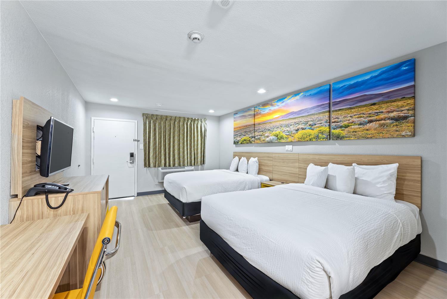 Фото Days Inn by Wyndham McKinney