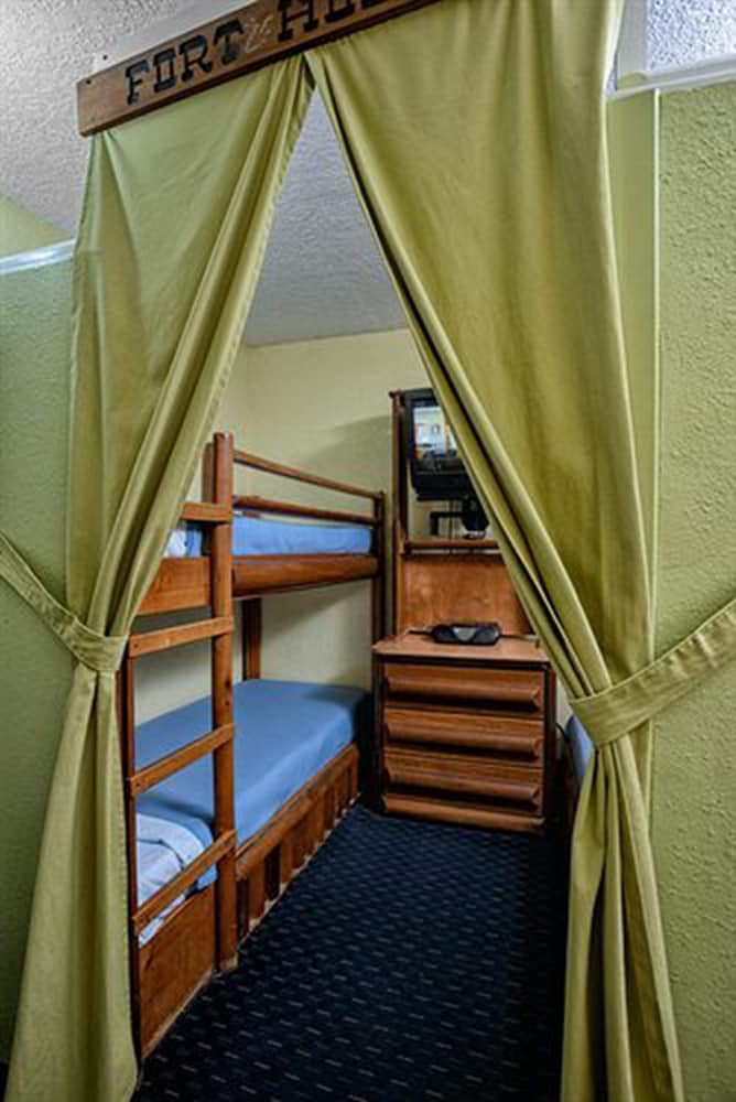 Фото Seralago Hotel & Suites Main Gate East