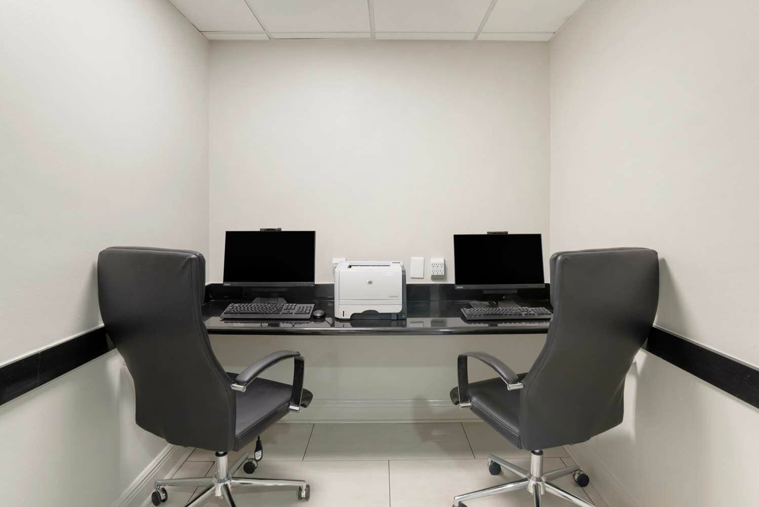 Фото Comfort Inn & Suites New Orleans Airport North