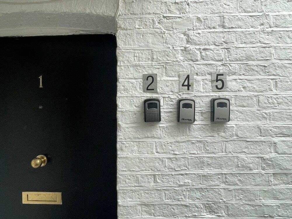 Фото Marylebone - Crawford Street apartments by Flying Butler