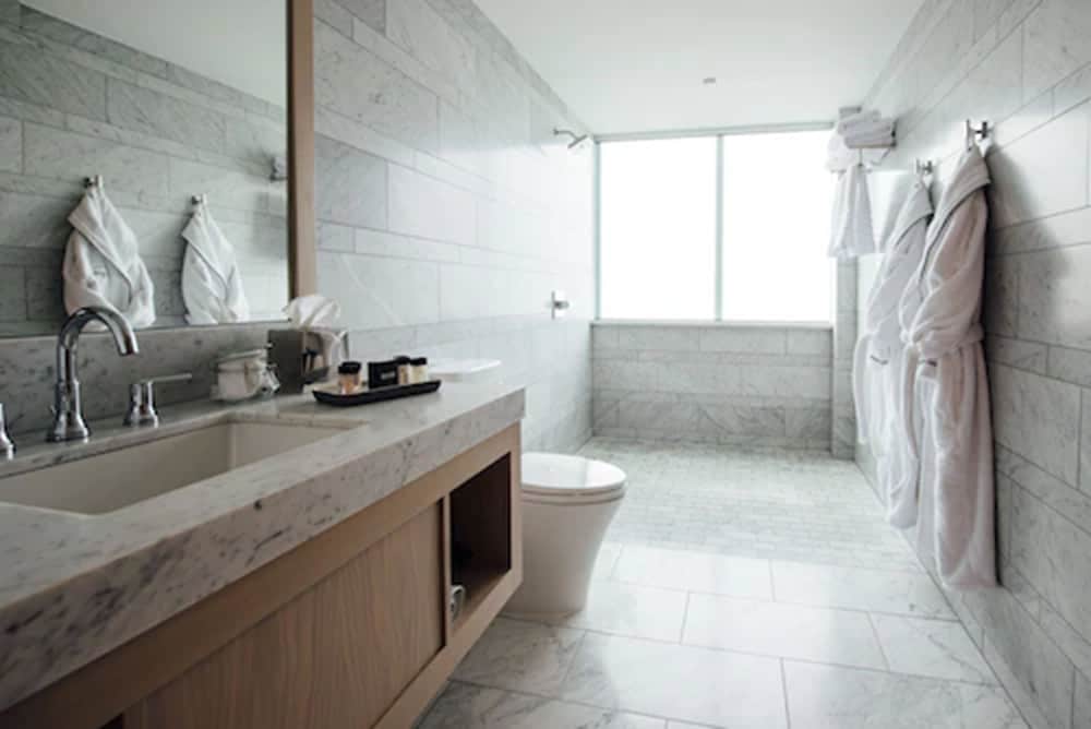 Фото The Preston House & Hotel