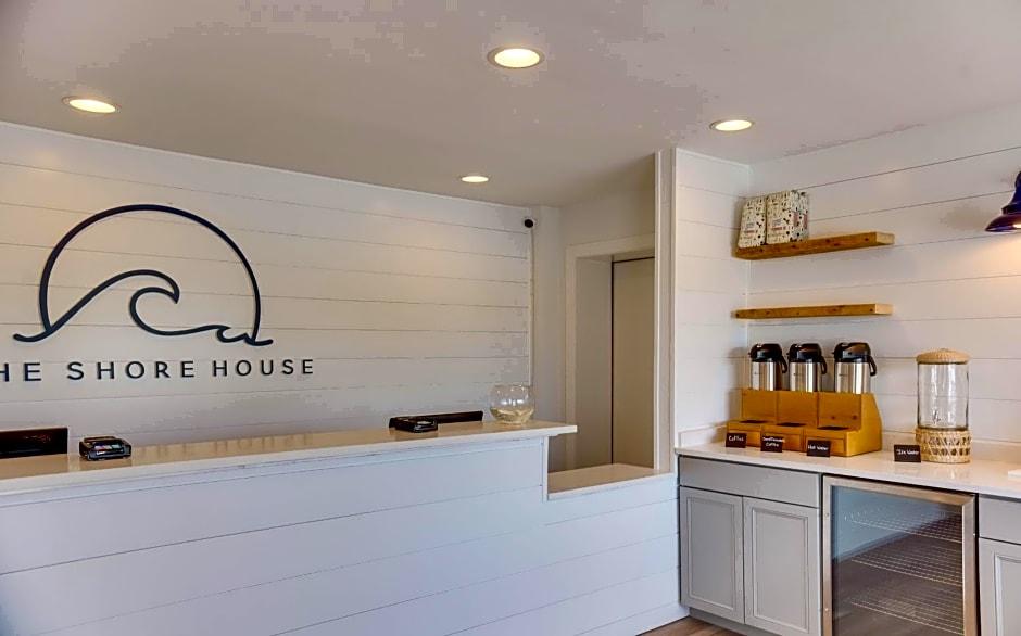 Фото Bedtime Inn & Suites