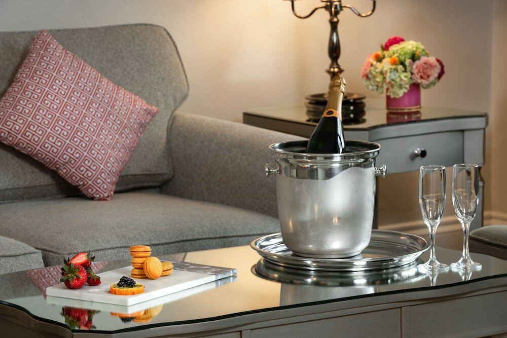 Фото Warwick Melrose Dallas