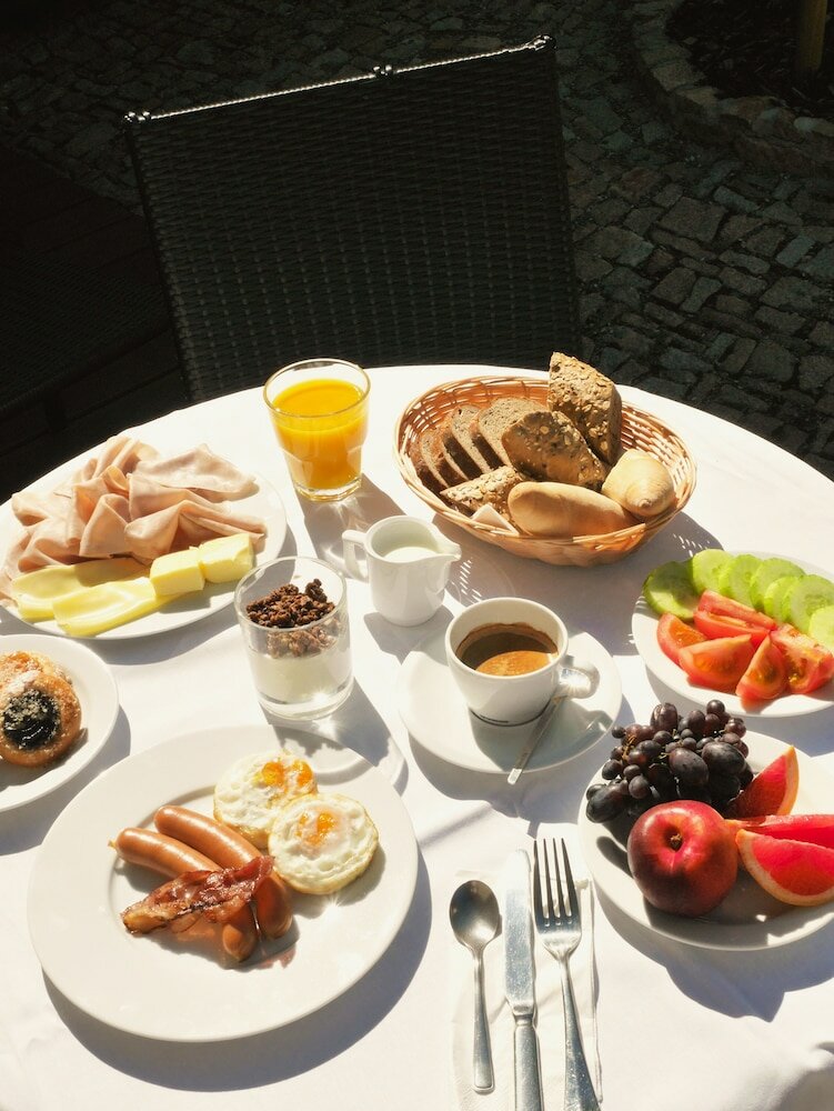 Фото Bellevue Hotel Karlov