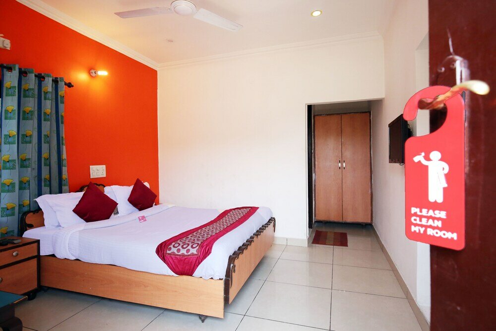 Фото Oyo 4256 Hotel Rajmahal