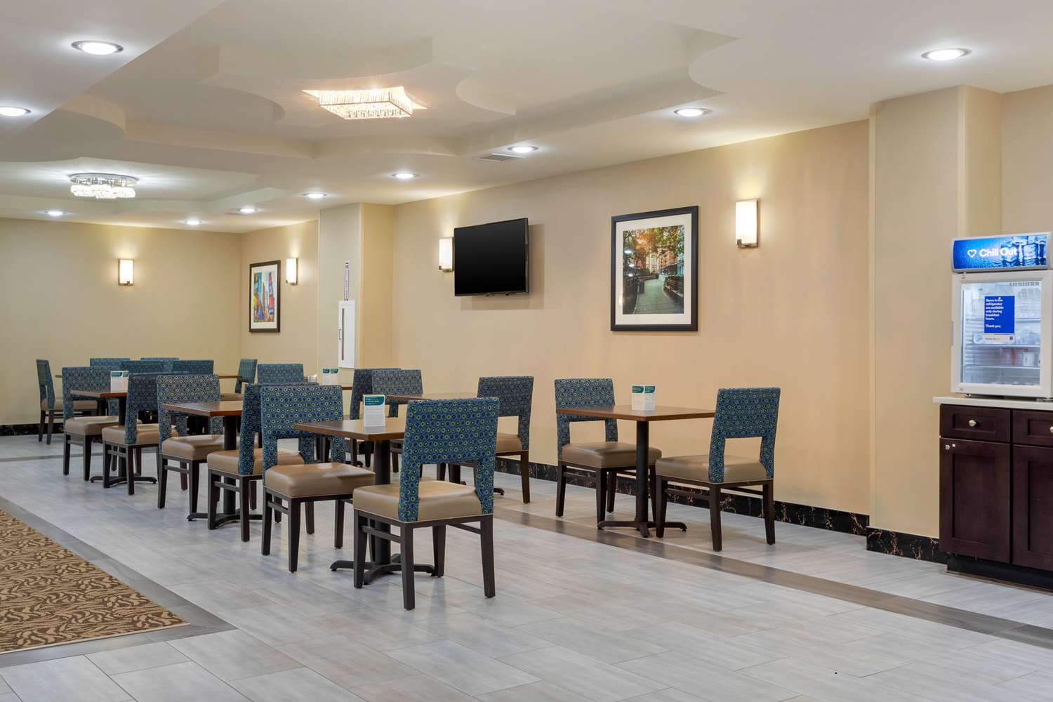 Фото Comfort Inn & Suites near Jfk Air Train