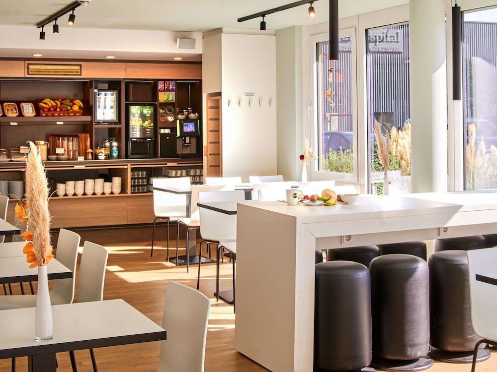 Фото B&b Hotel Würzburg