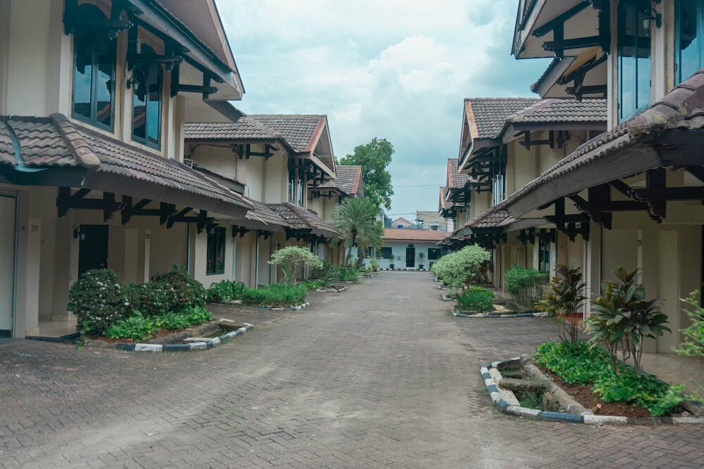 Hotel C'One Hotel Pulomas, Jakarta, photo