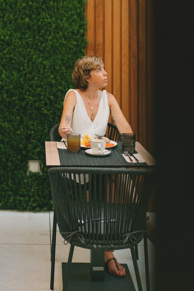 Фото Boutique Hotel Petit Montisión