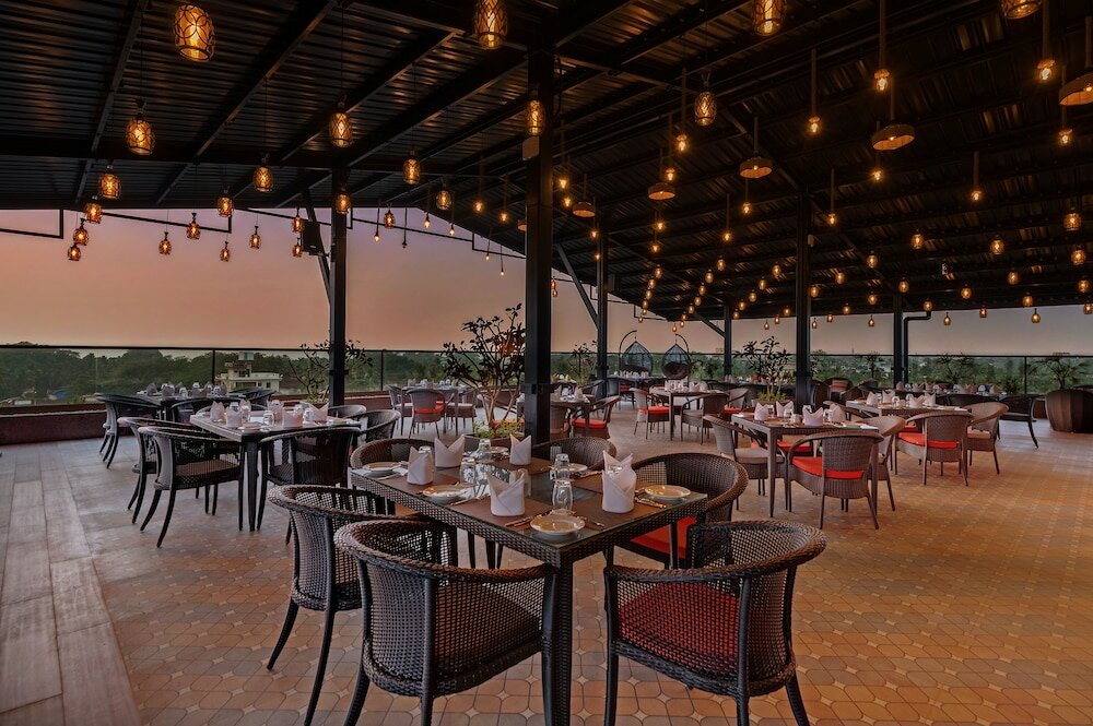 Фото The Fern Habitat Candolim Goa