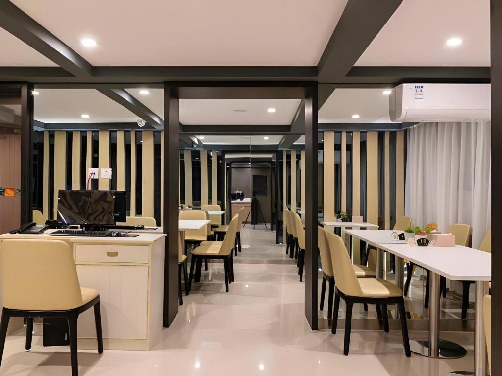 Фото Jinjiang Inn Style Xinyu Railway Station