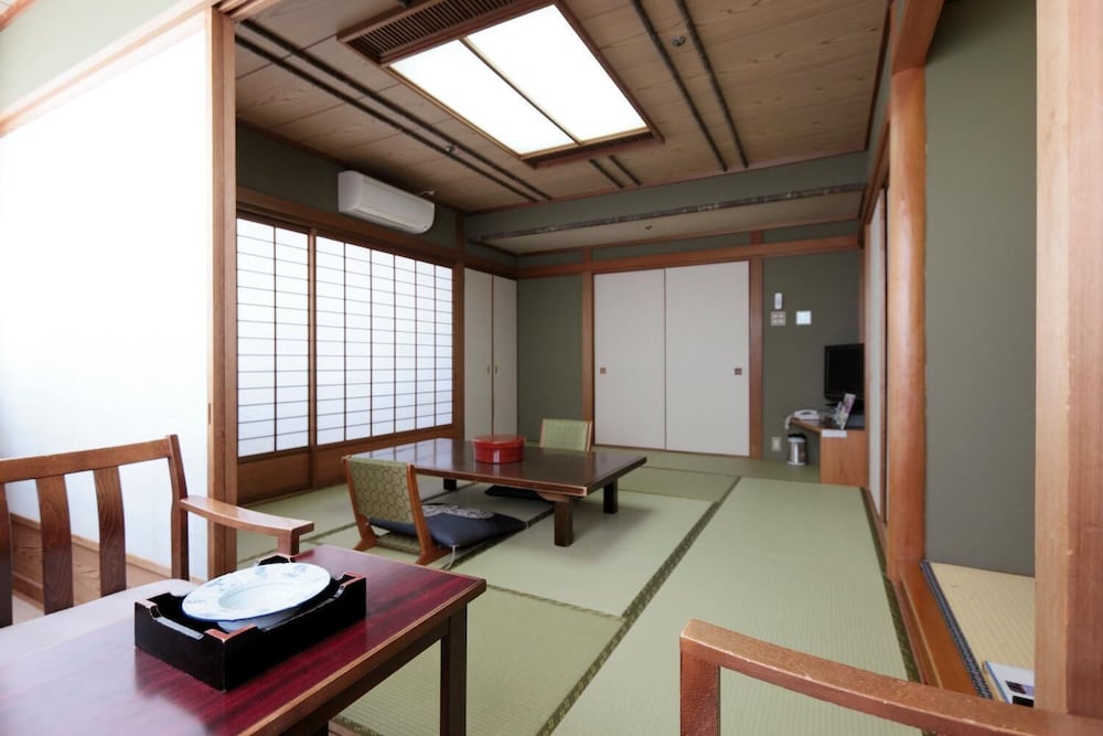 Фото Utazu Grand Hotel