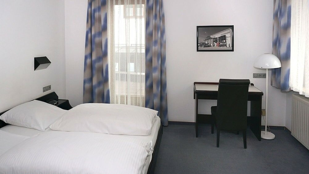 Фото Hotel Gasthof Traube