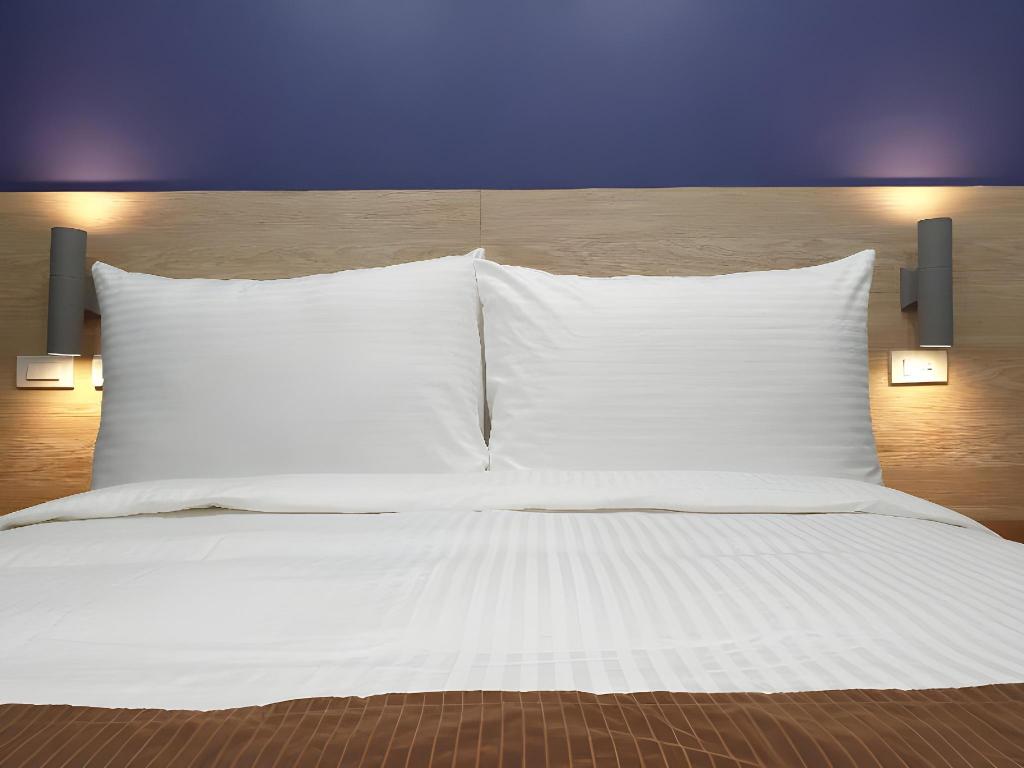 Фото Leez Inn Makati