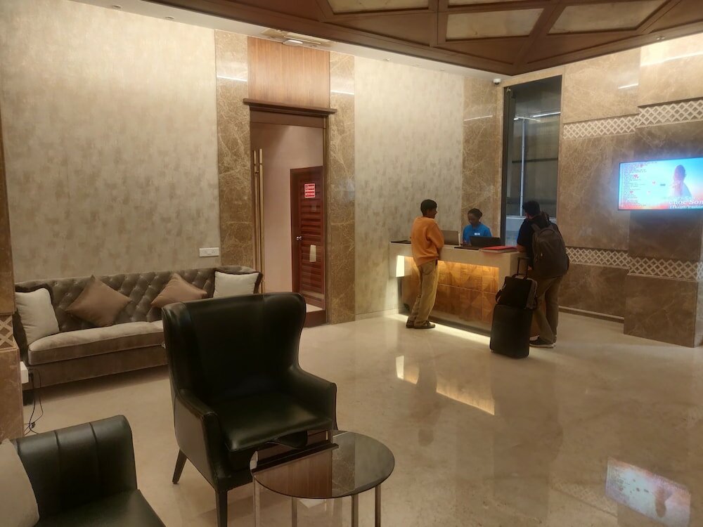 Фото Adiva Residency Beacon, Grant Road, Mumbai