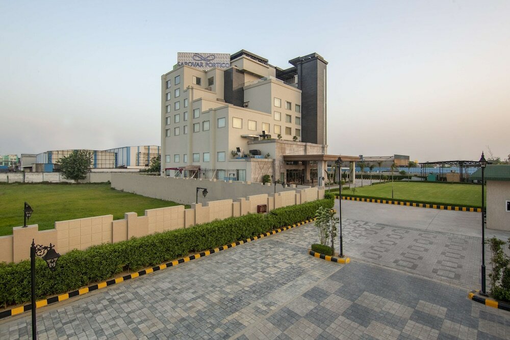 Фото Sarovar Portico Sonipat