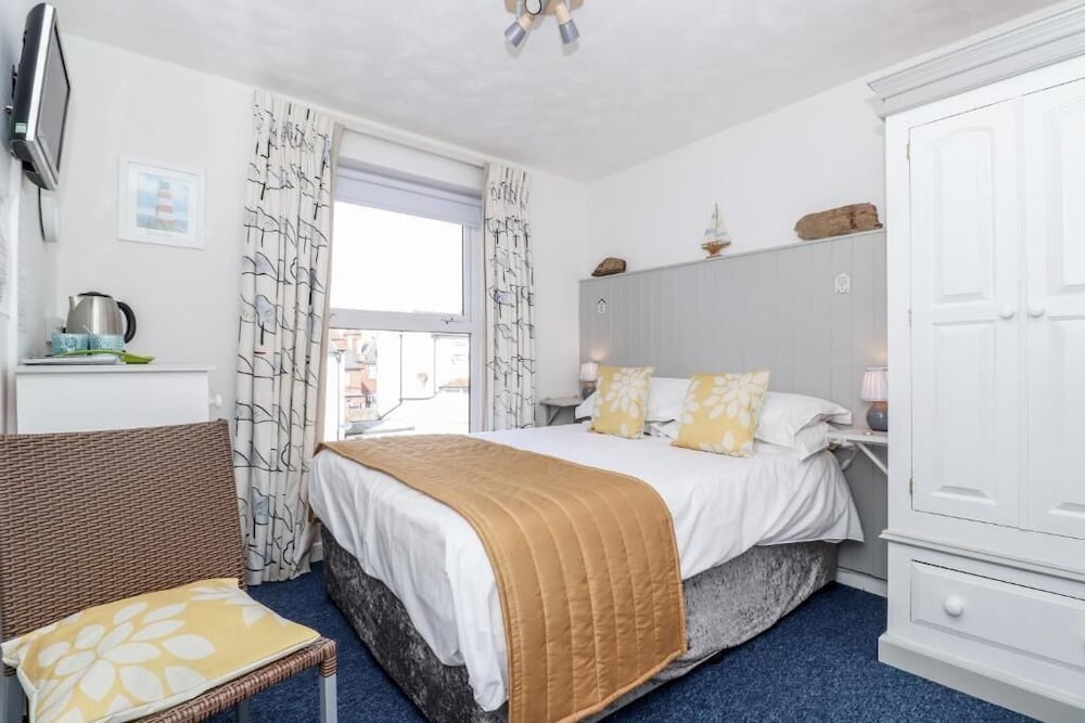 Фото The New England