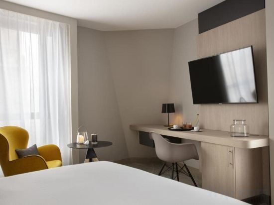 Фото Hilton Garden Inn Massy